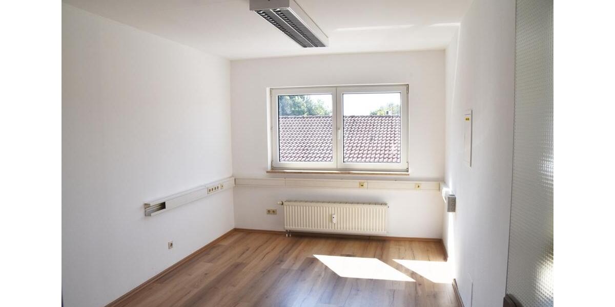 Gewerbeobjekt Karlskron - 1.000&euro; | Angebot:23120228