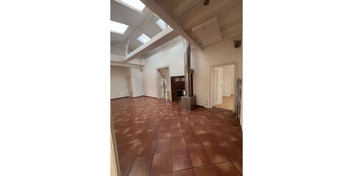 Etagenwohnung Wiesbaden Nordost - 5 Zimmer, 180 m&sup2;, 3.000&euro; | Angebot:26833988