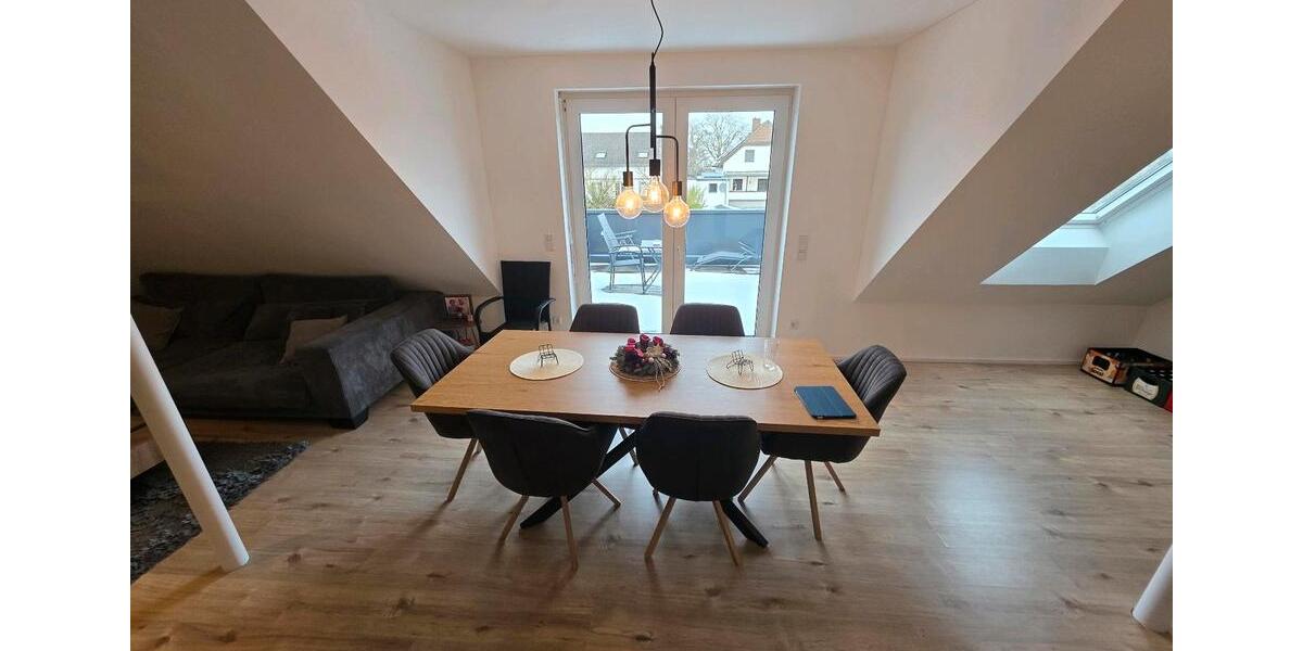 Exclusive Neubau 3,5 Zi. Wohnung, Dachg. + Galerie, großer Balkon 4 zimmer