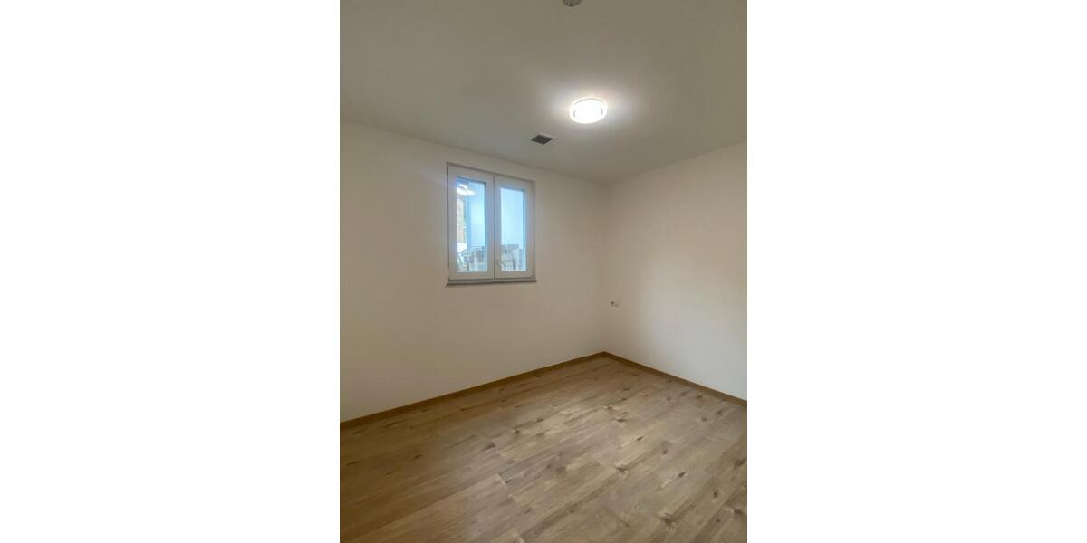 Erdgeschoßwohnung Reutlingen Altenburg - 2 Zimmer, 45 m&sup2;, 800&euro; | Angebot:26133497