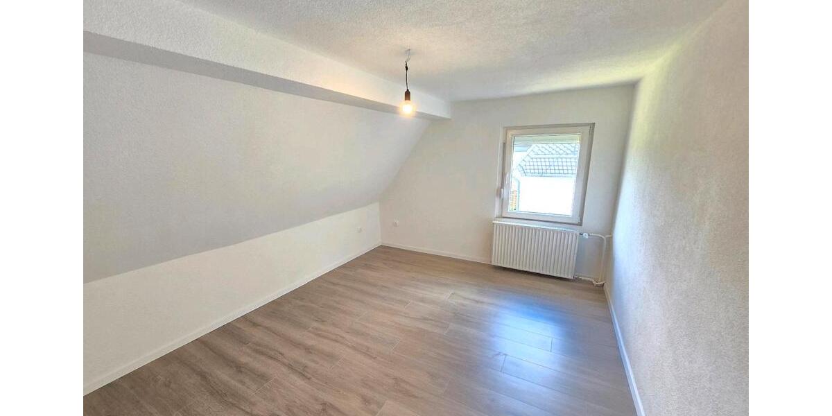 Etagenwohnung Hilchenbach - 3 Zimmer, 87 m&sup2;, 690&euro; | Angebot:26648915