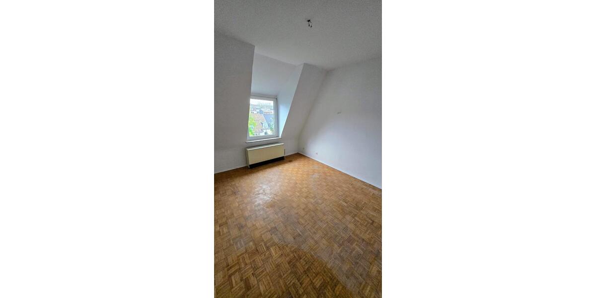 Dachgeschoßwohnung Wuppertal Barmen - 4 Zimmer, 858&euro; | Angebot:23661226