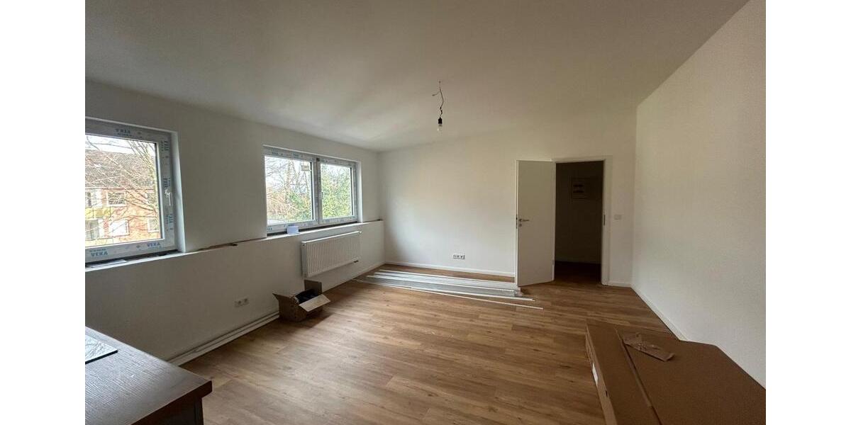 DG-Wohnung in Osterrönfeld - Erstbezug nach Ausbau - 695 € warm 1 zimmer