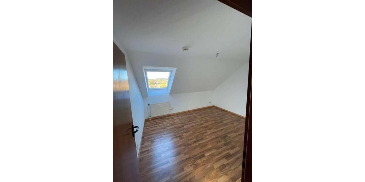Dachgeschoßwohnung Gehrden - 3 Zimmer, 64 m&sup2;, 810&euro; | Angebot:26600912