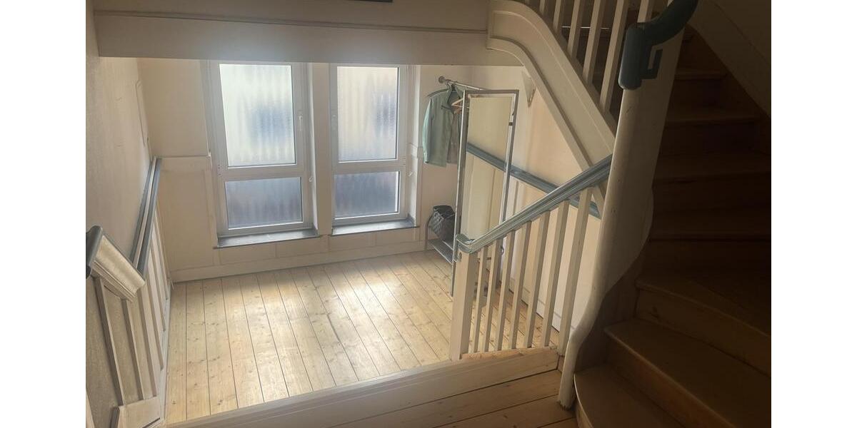 Etagenwohnung Essen Stadtbezirk II - 3 Zimmer, 100 m&sup2;, 1.300&euro; | Angebot:26478021