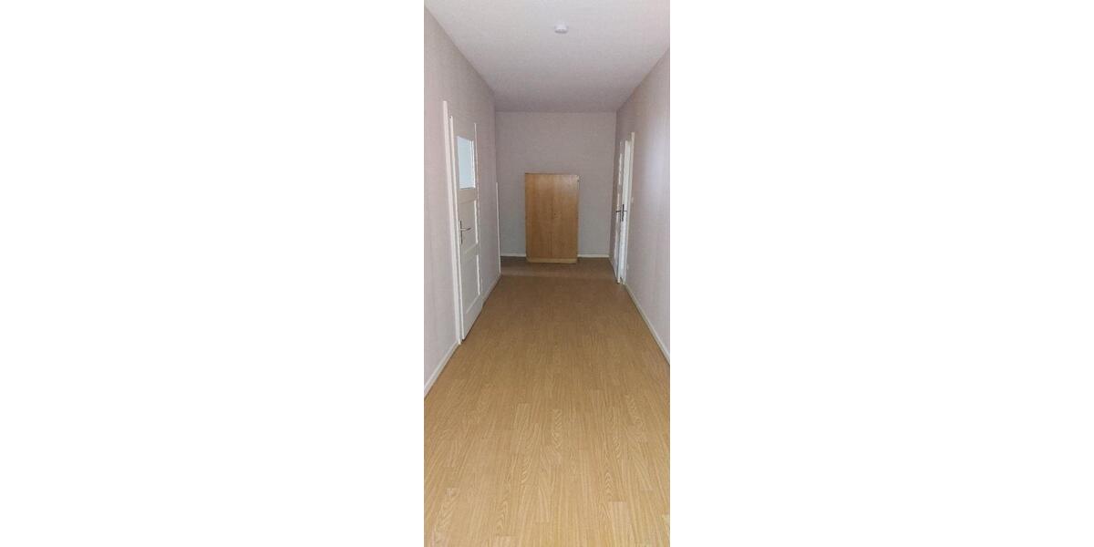 Etagenwohnung Uelzen - 4 Zimmer, 140 m&sup2;, 800&euro; | Angebot:26476295