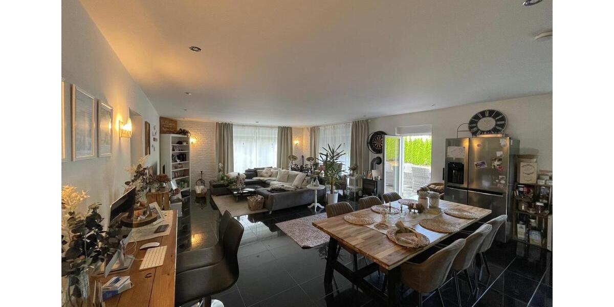 Bungalow Wegberg - 3 Zimmer, 120 m&sup2;, 1.280&euro; | Angebot:26254371