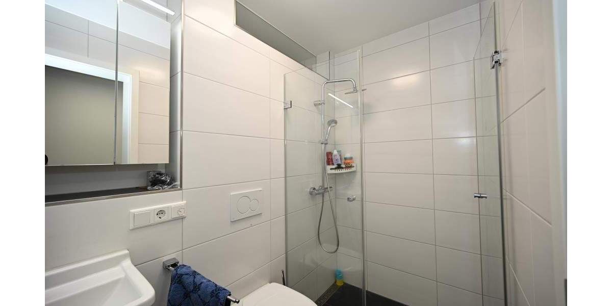 Neuwertige Wohnung im Stadtzentrum, auf Wunsch möbliert möglich! Neumarkt 4 zimmer