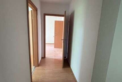 Wohnung Rötha - 4 Zimmer, 79 m&sup2;, 499&euro; | Angebot:26953240