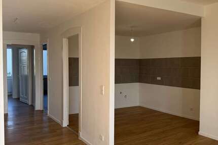 Wohnung Solingen - 3 Zimmer, 88 m&sup2;, 880&euro; | Angebot:25305433