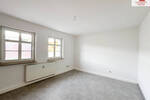 Großzügige, komplett sanierte 5-Raum-Wohnung mit zwei Bädern in Gornsdorf!!