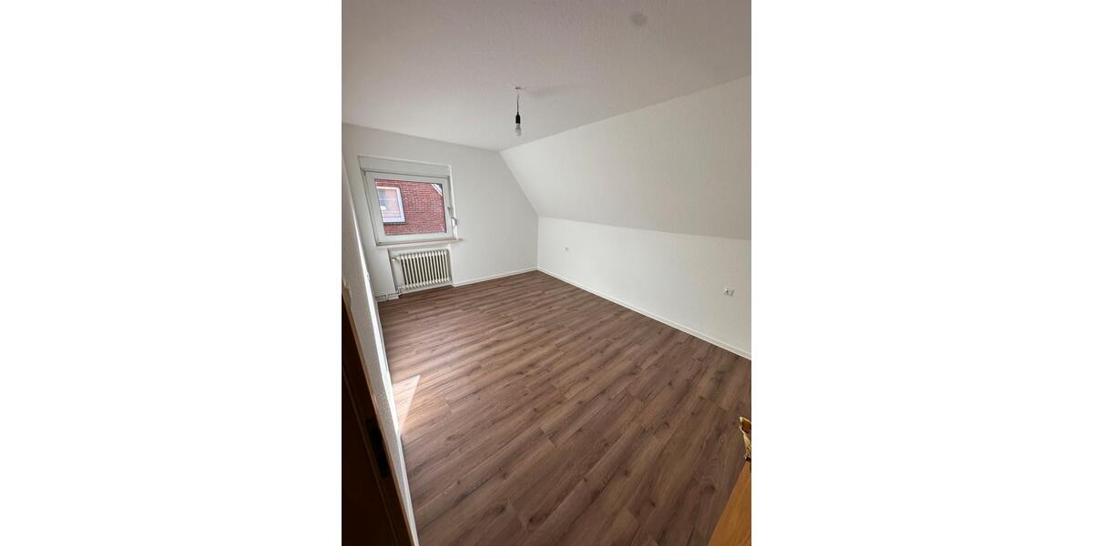 Doppelhaushälfte Saterland - 5 Zimmer, 147 m&sup2;, 1.100&euro; | Angebot:26698293