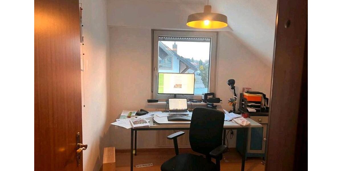 Einfamilienhaus Ihringen - 8 Zimmer, 214 m&sup2;, 1.900&euro; | Angebot:26051481