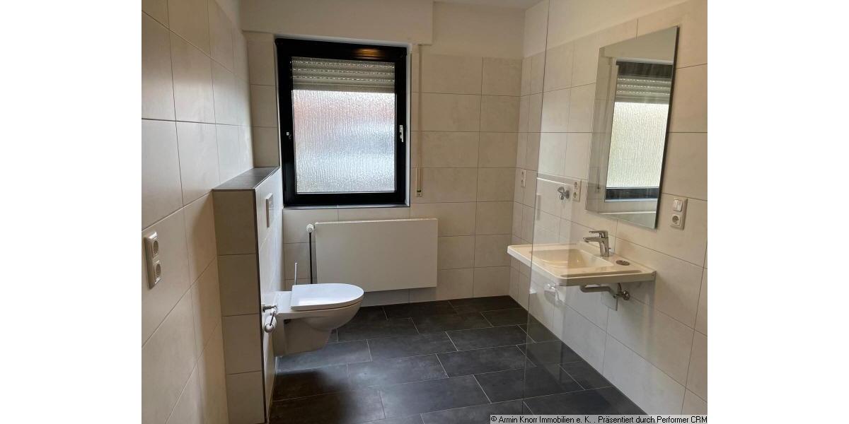 Sanierte 3-Zimmer-Erdgeschosswohnung mit Einbauküche, Terrasse, Gartenzugang, PKW-Stellplatz in Wildeshausen, LK Oldenburg 3 zimmer