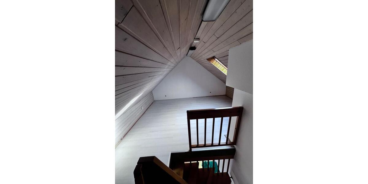Dachgeschoßwohnung Solingen Mitte - 3 Zimmer, 76 m&sup2;, 750&euro; | Angebot:26610417