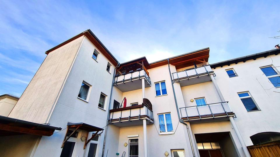 Dachgeschoßwohnung Köthen (Anhalt) - 3.5 Zimmer, 105 m&sup2;, 655&euro; | Angebot:25654555