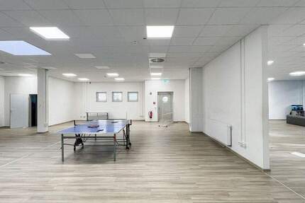 Büro mit ca. 532 m² zur Miete | PKW Stellplätze zimmer