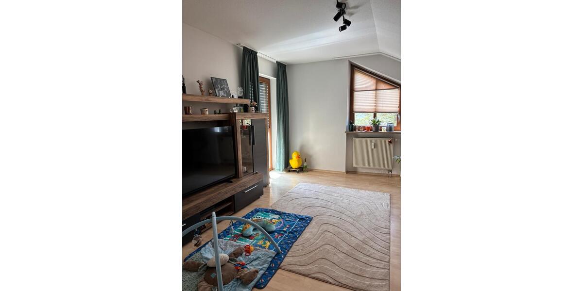Dachgeschoßwohnung Massing - 3.5 Zimmer, 72 m&sup2;, 650&euro; | Angebot:26351903