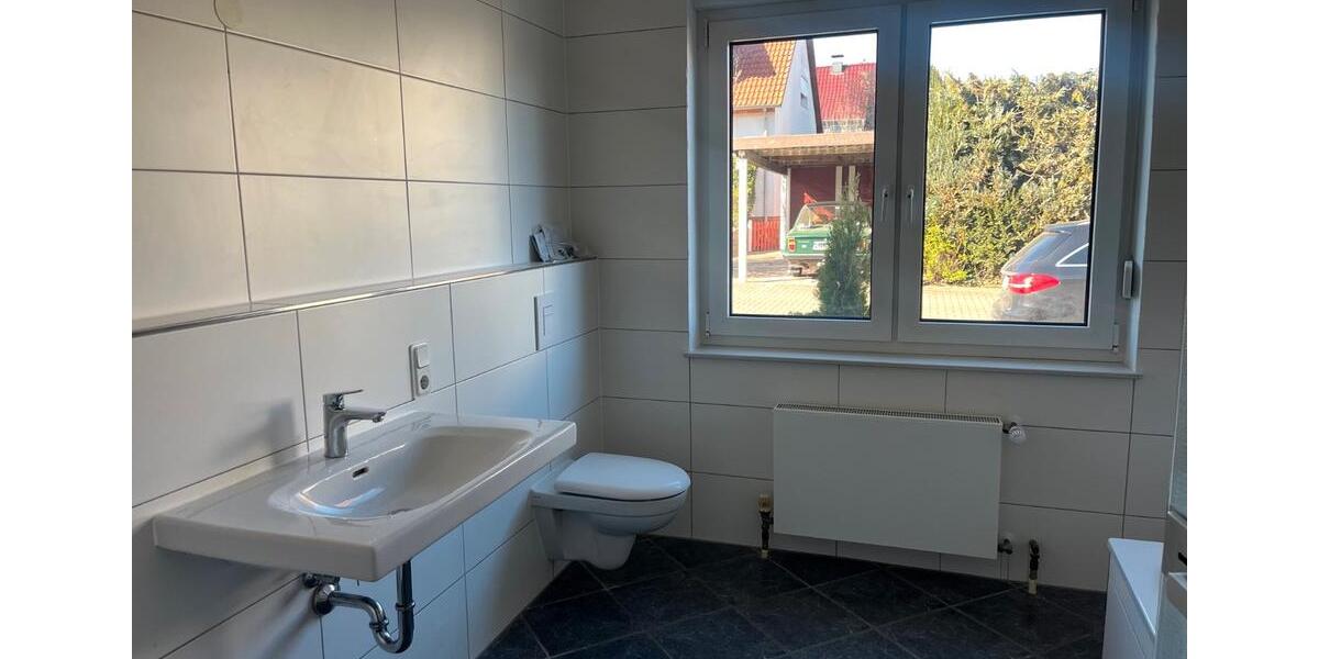 Erdgeschoßwohnung Northeim - 3 Zimmer, 90 m&sup2;, 900&euro; | Angebot:26249488