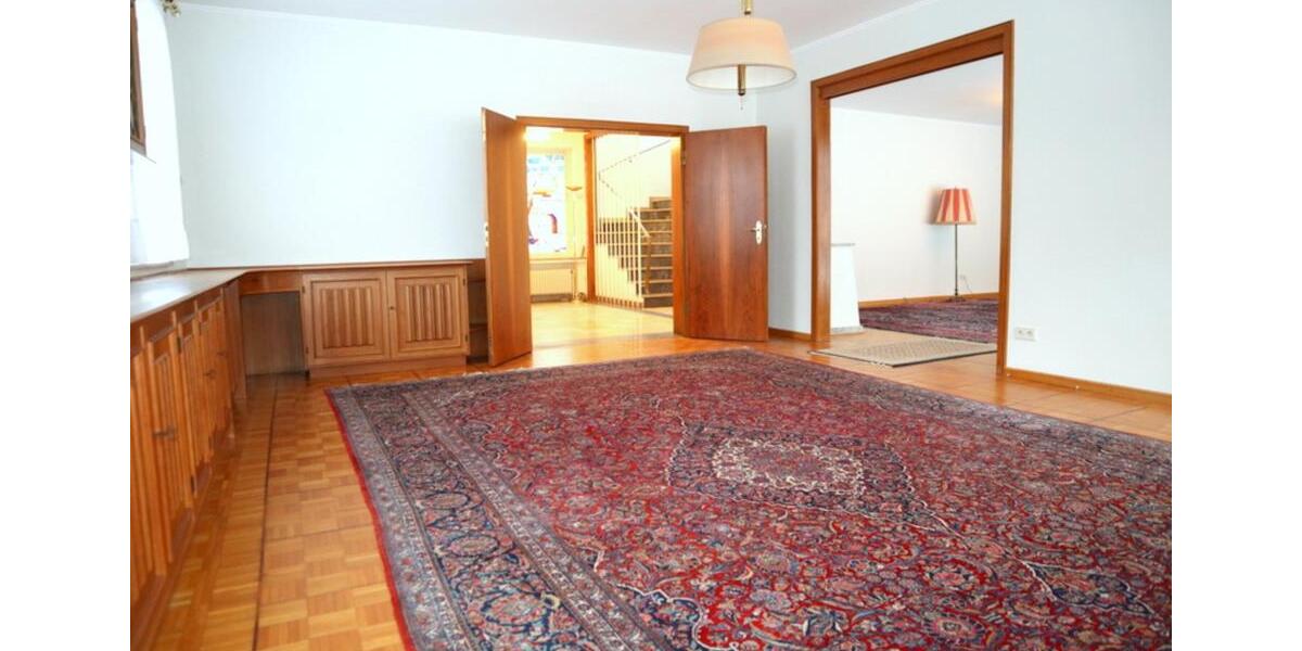 Einfamilienhaus Ganderkesee - 8 Zimmer, 257 m&sup2;, 1.500&euro; | Angebot:25307610