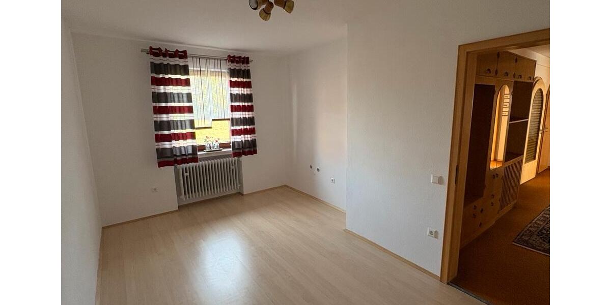 Erdgeschoßwohnung Wittislingen - 4 Zimmer, 130 m&sup2;, 1.000&euro; | Angebot:24313693