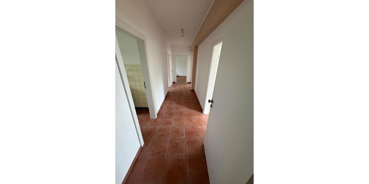 Etagenwohnung Gütersloh - 3 Zimmer, 84 m&sup2;, 750&euro; | Angebot:26573010