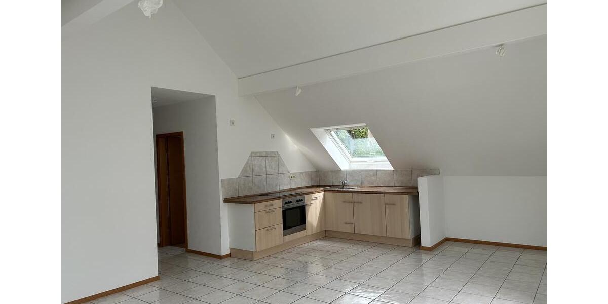 Schöne 2-Zimmer-Wohnung mit Balkon, Grün- & Blicklage von Privat. Am Schäfersberg-Niedernhausen 2 zimmer