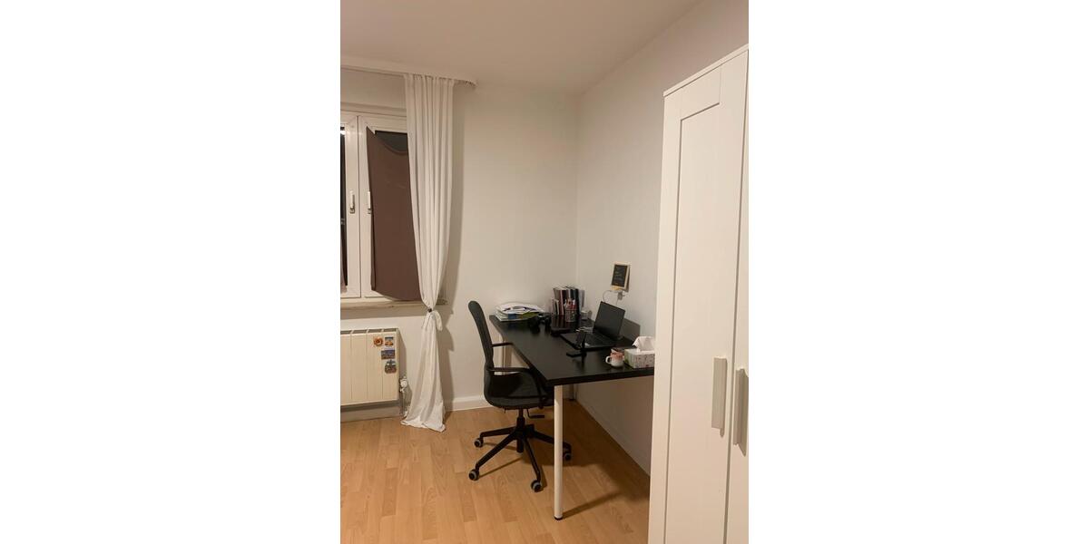 Wohnen auf Zeit Bochum - 3 Zimmer, 150 m&sup2;, 384&euro; | Angebot:24698410