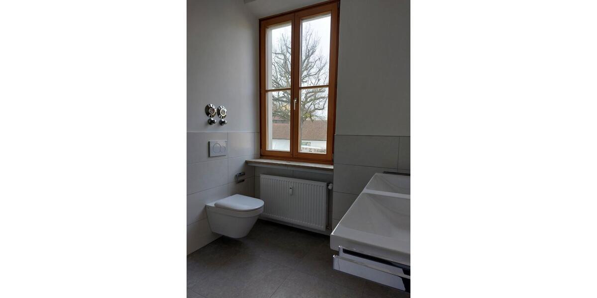 Etagenwohnung Straubing - 4 Zimmer, 143 m&sup2;, 1.200&euro; | Angebot:26006497