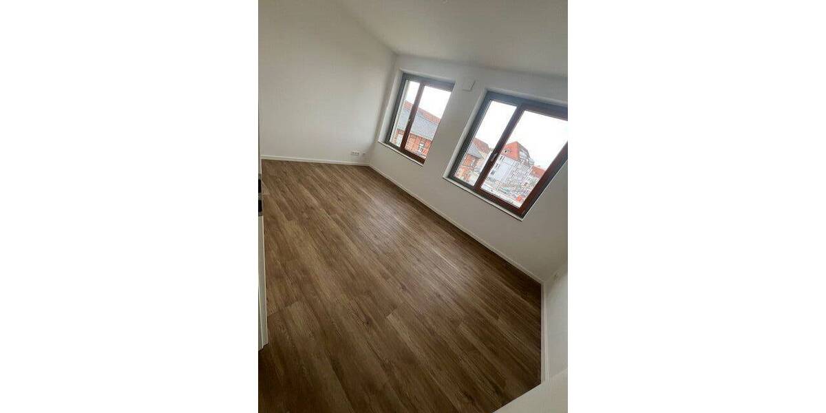 ERSTBEZUG! LETZES HAUS! Größere 4-Zimmer-Wohnung mit 2 Bädern und West-Loggia 4 zimmer