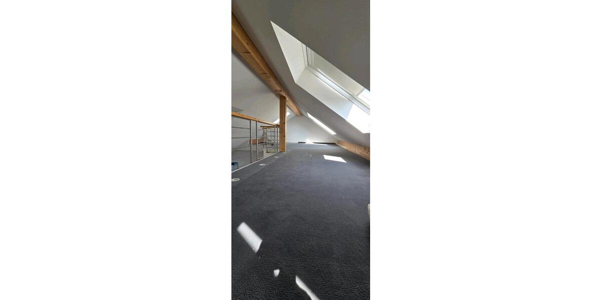 Dachgeschoßwohnung Salem - 3 Zimmer, 100 m&sup2;, 1.250&euro; | Angebot:24691995