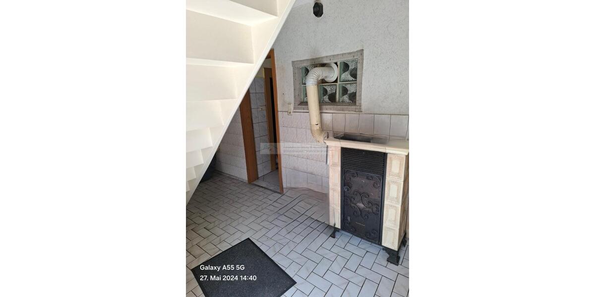 Einfamilienhaus Schirnding - 7 Zimmer, 220 m&sup2;, 1.300&euro; | Angebot:26544388