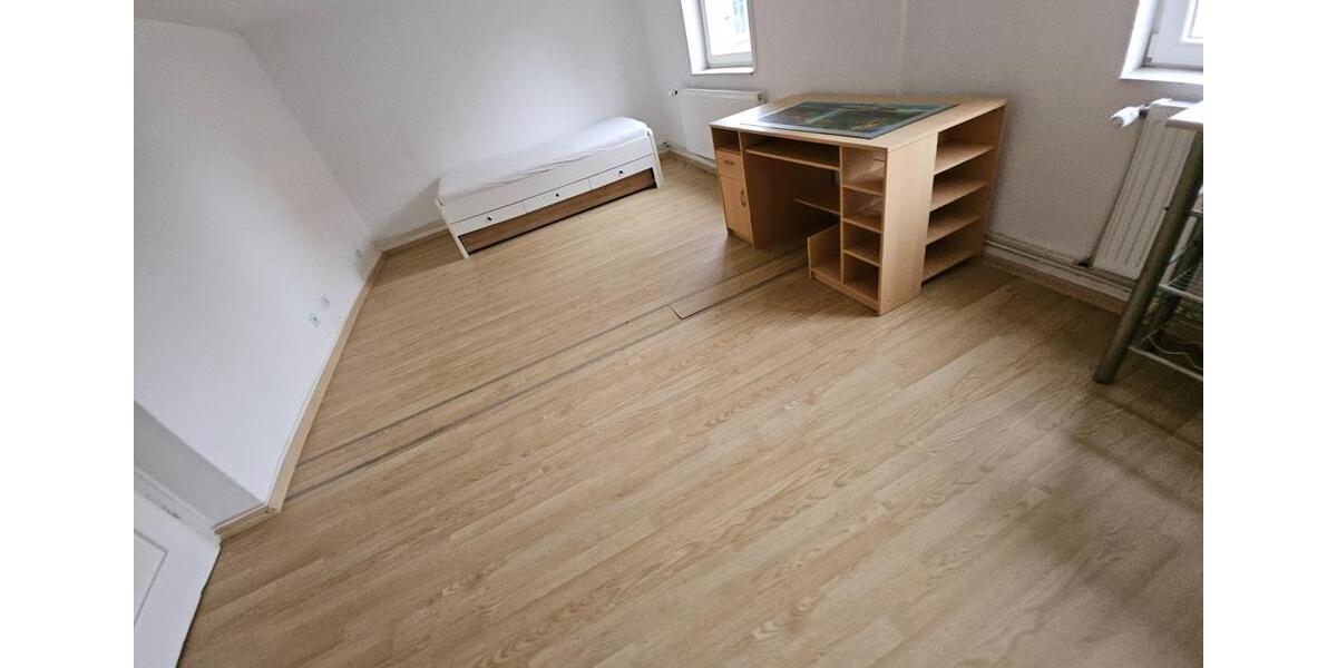 Etagenwohnung Hameln - 1 Zimmer, 10 m&sup2;, 250&euro; | Angebot:25402910