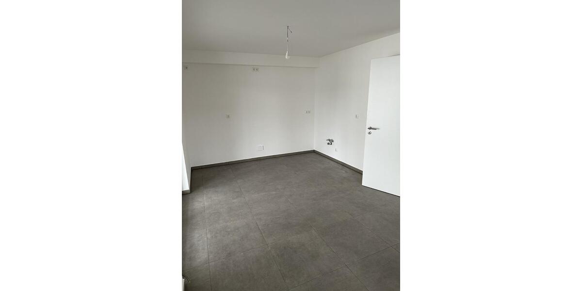 Etagenwohnung Eichendorf - 3 Zimmer, 100 m&sup2;, 1.000&euro; | Angebot:23849317