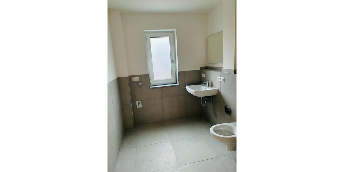 Erdgeschoßwohnung Deggendorf - 3 Zimmer, 77 m&sup2;, 920&euro; | Angebot:25851675