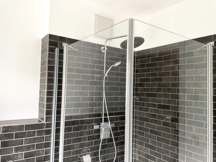 Achtung nur mit WBS!! Neubauwohnung mit Loggia, guter Schnitt, Parkett, Tageslichtbad, Aufzug 3 zimmer