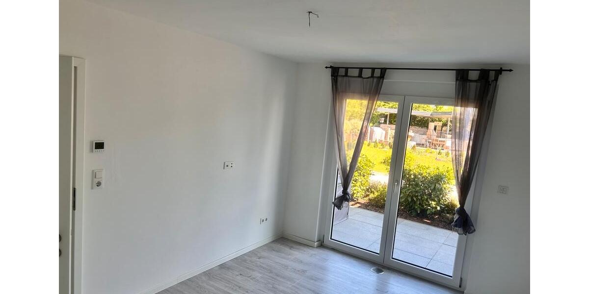 Erdgeschoßwohnung Straubing - 3.5 Zimmer, 75 m&sup2;, 900&euro; | Angebot:26620656