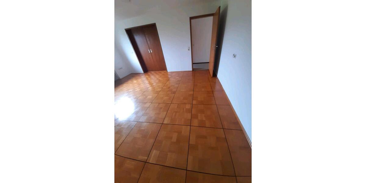 Dachgeschoßwohnung Achstetten - 4 Zimmer, 80 m&sup2;, 1.100&euro; | Angebot:25547162