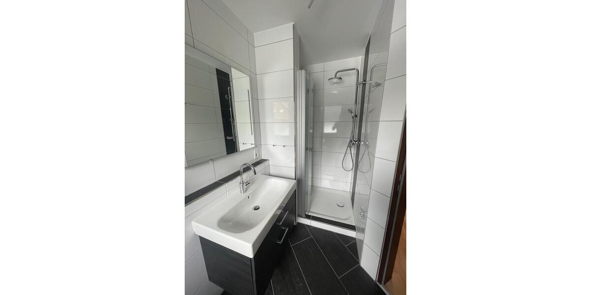 Wohnen auf Zeit Lingen (Ems) Damaschke - 5 Zimmer, 160 m&sup2;, 380&euro; | Angebot:16828875
