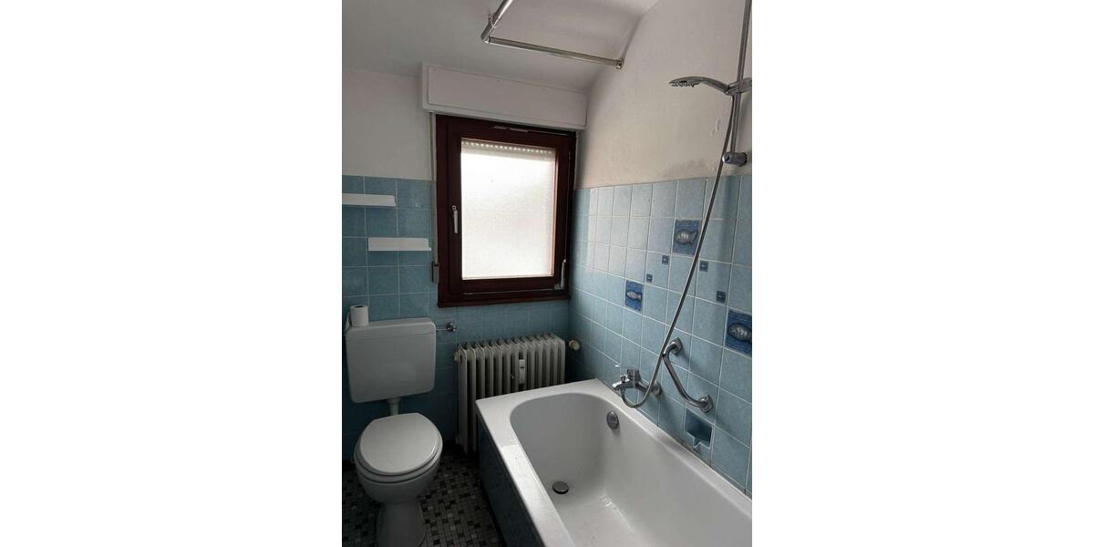 Dachgeschoßwohnung Bad Pyrmont - 2 Zimmer, 45 m&sup2;, 350&euro; | Angebot:25867219