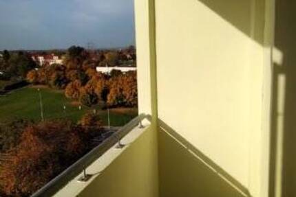 Wohnung Zeithain - 4 Zimmer, 77 m&sup2;, 400&euro; | Angebot:23971843