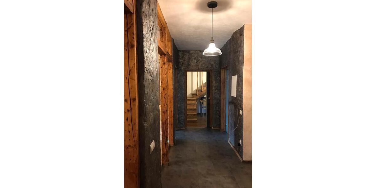 Möblierte Maisonette-Wohnung 115 m² (Dachgeschoss) 5 zimmer