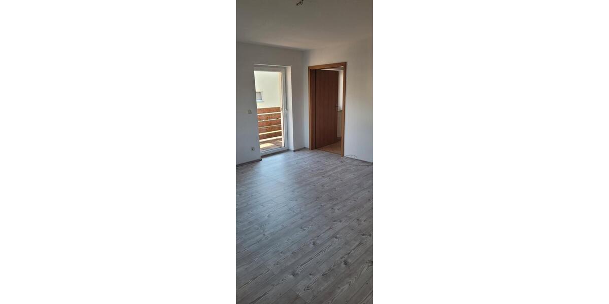 Etagenwohnung Schirgiswalde-Kirschau Kirschau - 1 Zimmer, 40 m&sup2;, 240&euro; | Angebot:26664074