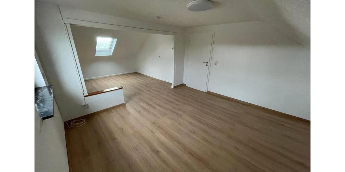 Dachgeschoßwohnung Saarbrücken West - 1 Zimmer, 65 m&sup2;, 550&euro; | Angebot:26225919
