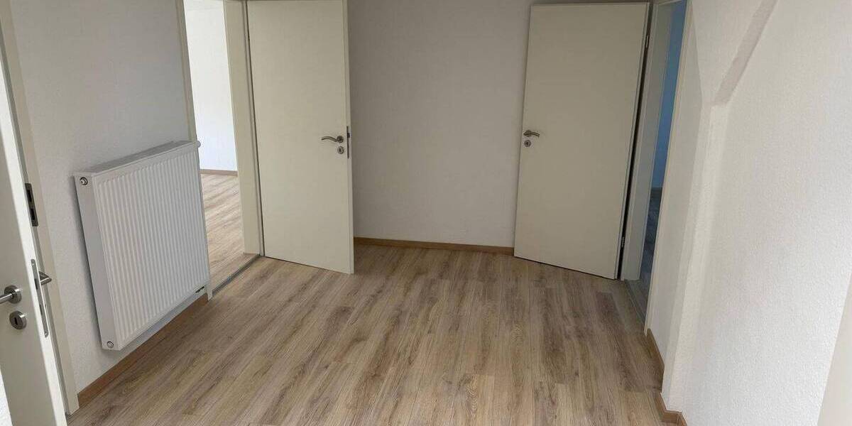 Etagenwohnung Bernburg Bergstadt - 2 Zimmer, 72 m&sup2;, 435&euro; | Angebot:25862588