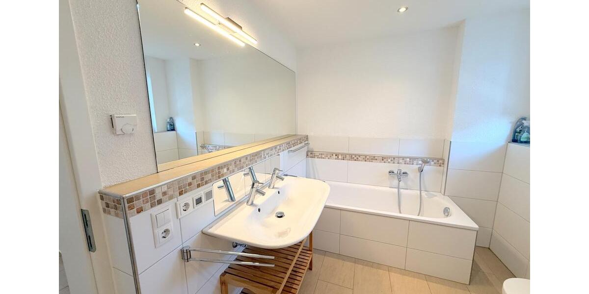 Reihenhaus Grenzach-Wyhlen Wyhlen - 5 Zimmer, 160 m&sup2;, 2.270&euro; | Angebot:23620295