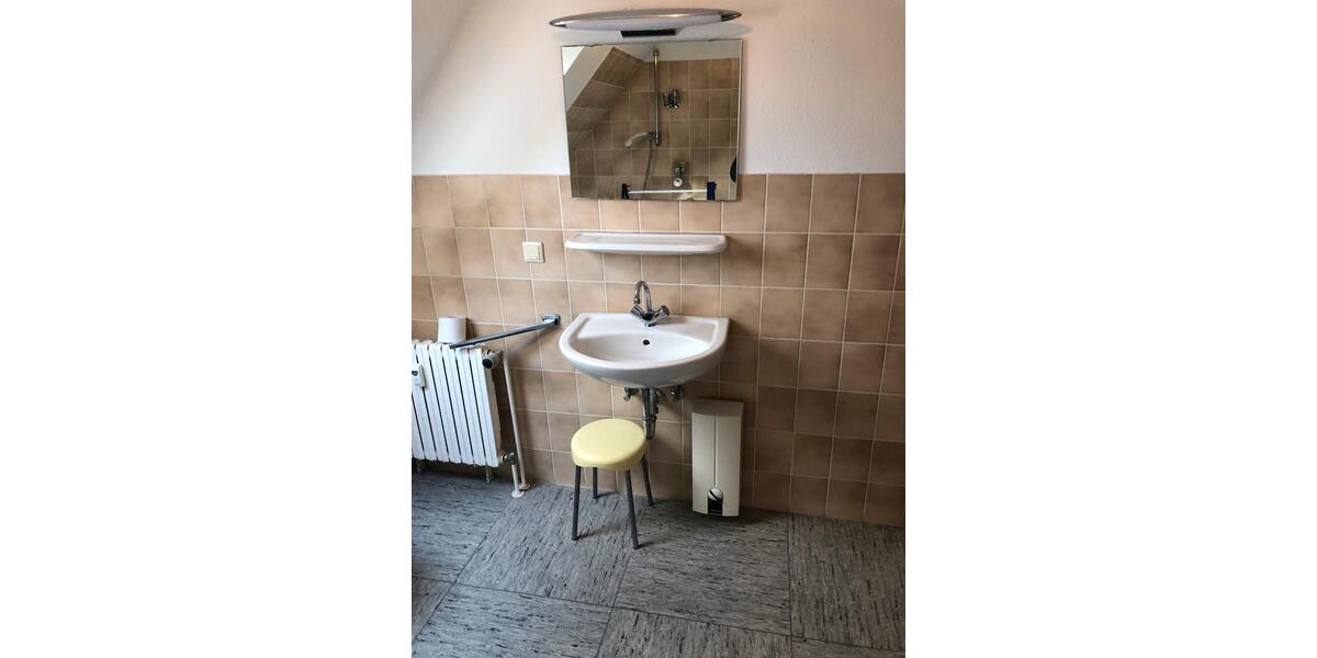 Dachgeschoßwohnung Dinslaken Lohberg - 2.5 Zimmer, 33 m&sup2;, 950&euro; | Angebot:24842447