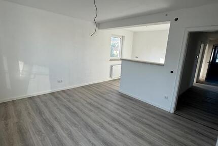 Erstbezug nach Sanierung!! Helle 3 Zimmer-Wohnung zu vermieten! 3 zimmer