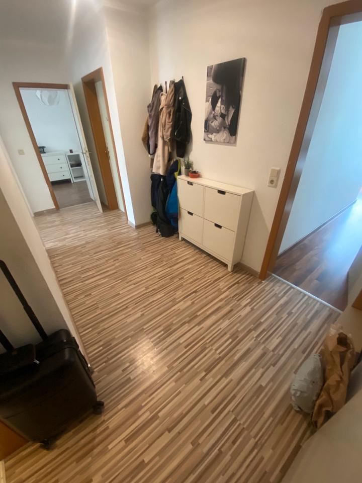 WG Zimmer möbiliert ab Dezember- März zimmer