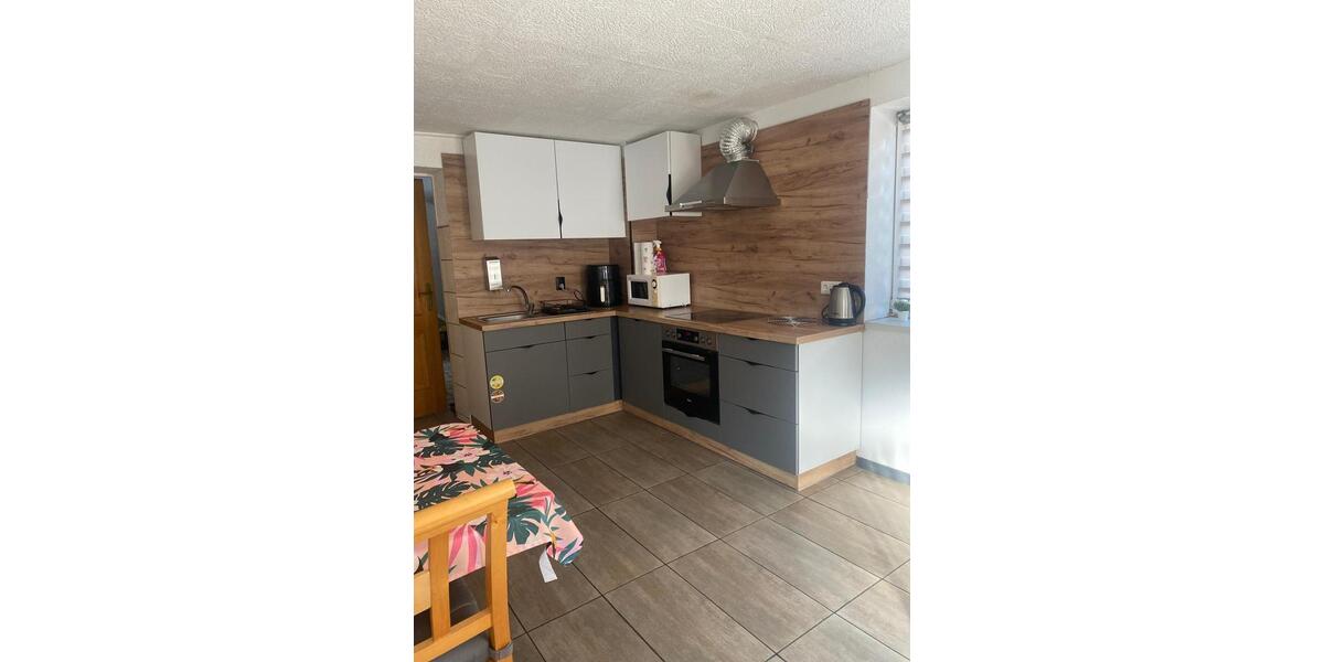 Wohnen auf Zeit Albertshofen - 9 Zimmer, 24 m&sup2;, 18&euro; | Angebot:26235321